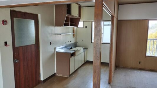 解体前の団地室内
