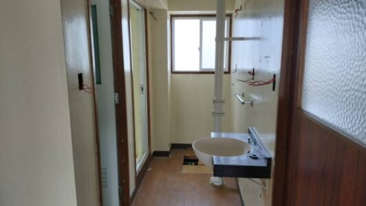 解体前の団地室内