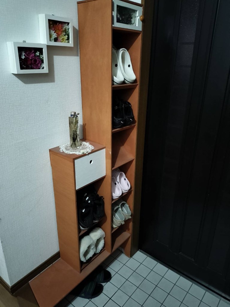 7足の靴と小物入れは2個あるオーダーシューズラック